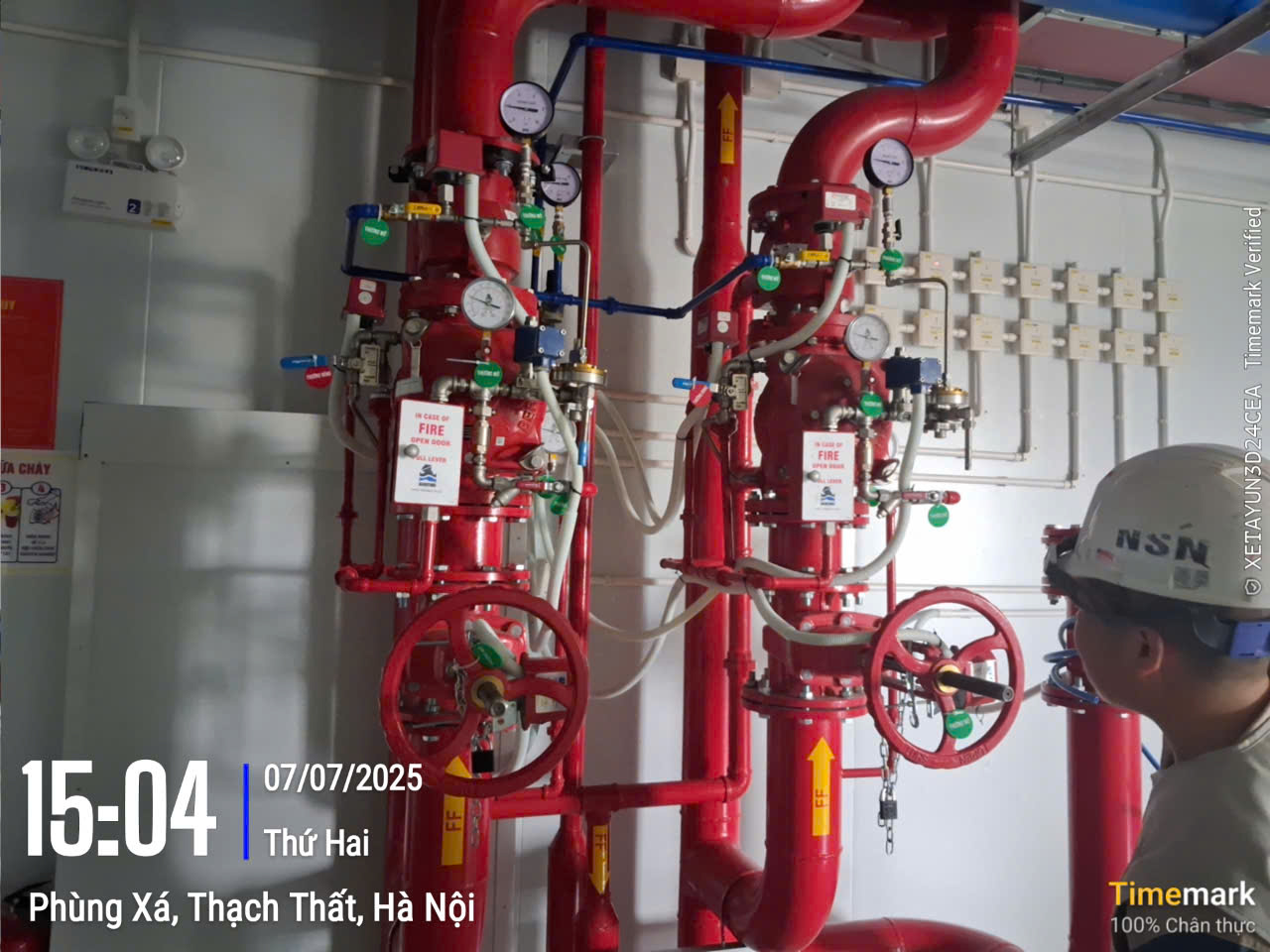 Kiểm tra vận hành quạt hút khói công nghiệp trục đứng mái nhà xưởng